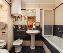 Charmante maison en pierre avec appartements dans la vieille ville de Split