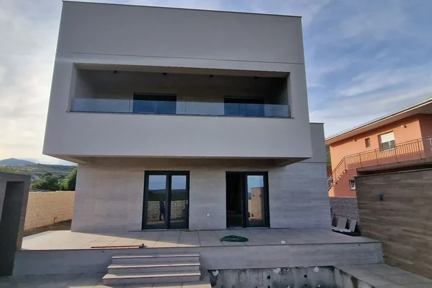 Trogir,Plano,lux. villa 318 m2,sa bazenom i ljetnom kuhinjom,pogled