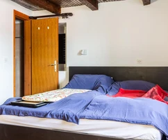 Продается каменный дом в центре Примоштена в Хорватии.