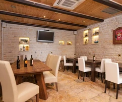 Authentic Dalmatian homes available in Omiš in Croatia