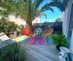 Njivice - apartamento con jardín cerca del mar