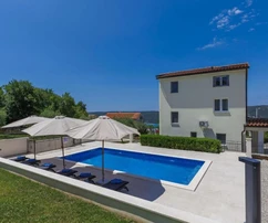 Istrien, Trget, Haus mit Pool und Meerblick