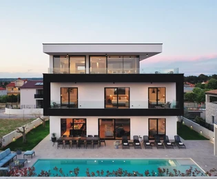Fantastická moderní vila s bazénem u moře, Istrie, Pula
