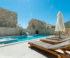 Luxury Stone Villa with Heated Pool, Sauna & Jacuzzi in Privlaka