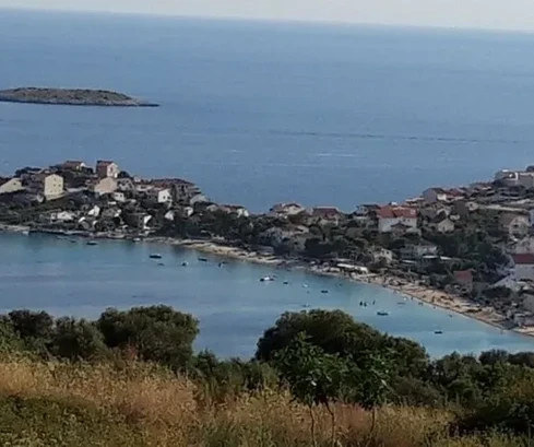 <p>Marina, Sevid, terreno edificabile di 547 m2, seconda fila dal mare e dalla spiaggia</p>
