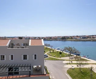 Villa fronte mare di pregio vicino a Zara – 4 camere da letto, alto potenziale di affitto