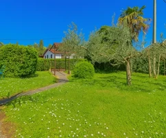 Istria, Umago: Casa a 80 m dalla spiaggia, ampio giardino