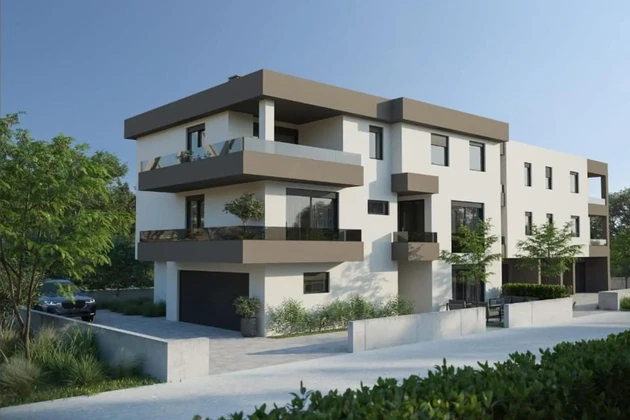 Istrie, Pula, penthouse s garáží v klidné části Kaštanjera