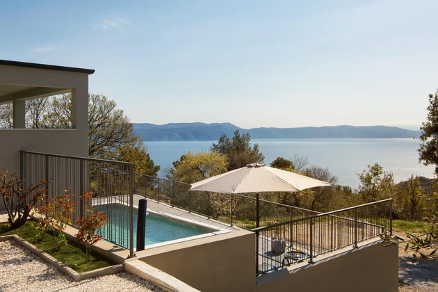 Villa con piscina en venta cerca de Labin en Croacia