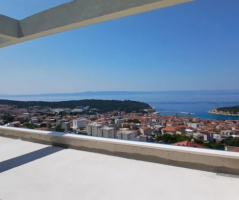 Luxusný penthouse s bazénom a výhľadom na more na predaj v Chorvátsku