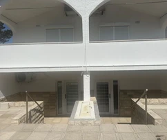 Centrum wyspy Vir, 350 metrów do morza