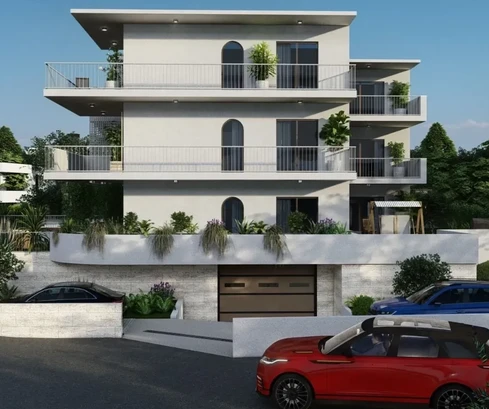 Ciovo, Slatine, apartamento de 3 dormitorios, 132 m2, 2º piso, a solo 70 m del mar, piscina