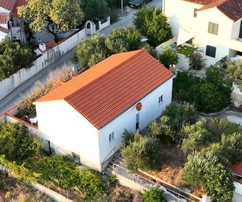 Rinnova la casa dei tuoi sogni vicino alla spiaggia di Brac
