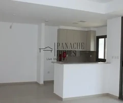 Kuća u nizu za prodaju u Dubaiju - Živite u Town Squareu