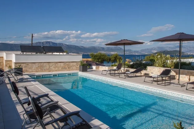 Modern Seafront Vacation Home on Ciovo
