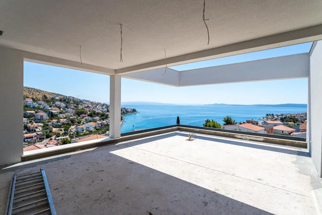 Penthouse na prodej v Okrugu Gornjem s výhledem na moře v Chorvatsku