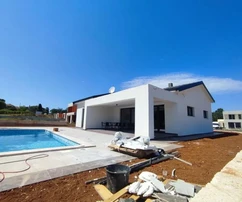 Lovely Ground floor house with pool, Istria, Labin