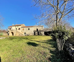 Istria, Kanfanar: Kamenny dom stodola velky dvor