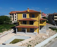 Freistehendes Haus mit Meerblick steht zum Verkauf in Kroatien