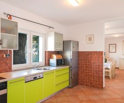 Charmantes Steinhaus in der Bucht von Hvar im Angebot