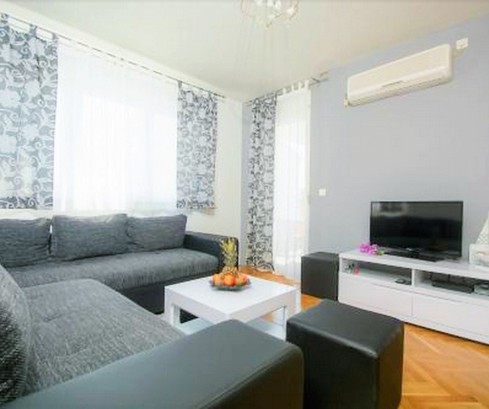 Charmantes Zwei-Zimmer-Apartment mit Balkon auf Čiovo