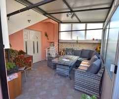 Verkauf eines Hauses mit mehreren Wohnungen in Tribunj