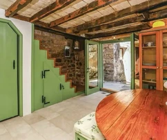 K. Sućurac, radový dom 50 m2 v centre mesta, 50 m od mora