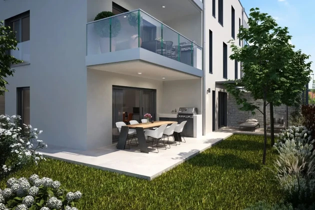 Новая квартира с садом, в тихом районе!