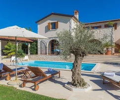 Istria, Svetvinčenat: Rustykalna willa z basenem