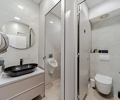 Kamienny dom położony w pierwszej linii brzegowej w Vela Luka na sprzedaż w Chorwacji