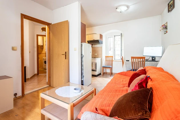 Split, Varoš, jednopokojový byt 40 m² s dalším průchodem 11 m²