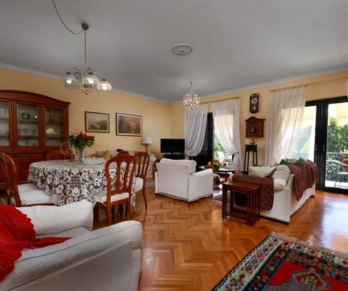 Villa familiale à vendre près de la mer à Kostrena en Croatie