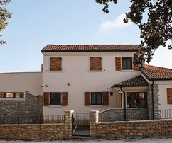 Gyönyörű villa medencével, Isztria, Žminj