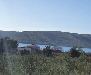 Seget Vranjica,građevinsko zemljište 1630 m2,pogled na more