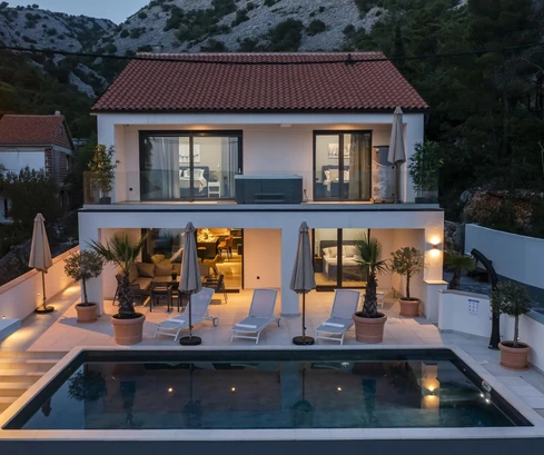 Barić Draga, Villa exclusive en première ligne sur la mer avec quai et rampe pour bateau