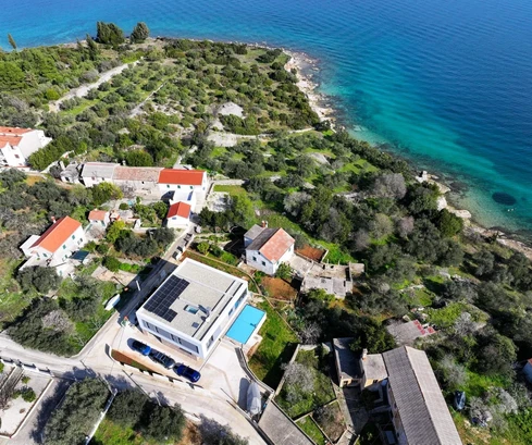 Luxusná vila v tichej lokalite na ostrove Ugljan