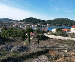 Terrain constructible avec projets conceptuels à vendre à Lukoran sur l'île d'Ugljan