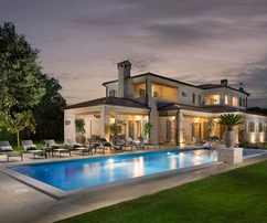 Kanfanar, Istrie : Villa opulente avec piscine et équipements sportifs