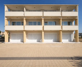 Mini hotel potencial / edificio de apartamentos - Sukošan, a 70 m del mar