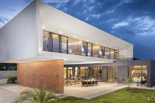 Villa moderne unique avec piscine, Liznjan, ISTRIE
