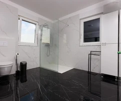 Moderne Fertighaus in Vrbnik zu verkaufen in Kroatien