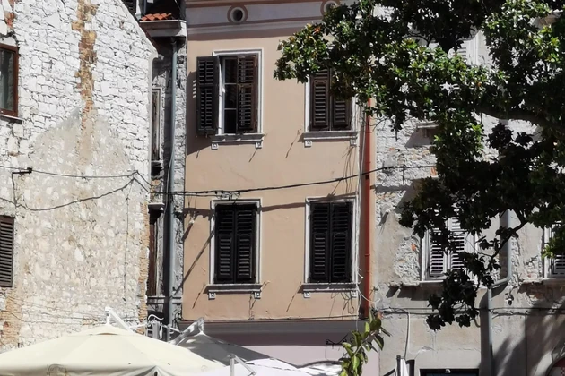 Apartamentos disponibles para la compra en el centro de Pula, Croacia