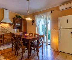 Villa con piscina y bodega en venta en Marčana, Croacia