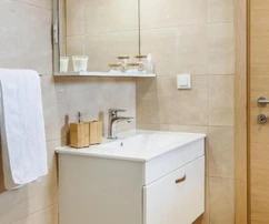 Дом-дуплекс с бассейном на продажу в Водняне, Хорватия