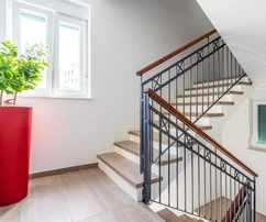 Apartamento en venta en Hvar con terraza y logia en Croacia