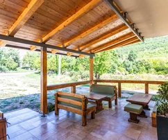 Stone estate with pool for sale in Vrgorac in Croatia