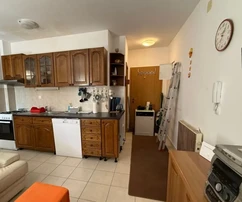 APARTMÁN SE ZAHRADOU, NA ATRAKTIVNÍM MÍSTĚ, 300 M OD MOŘE!