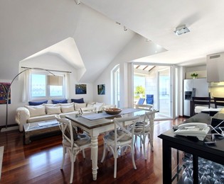 W pełni umeblowane mieszkanie na wyspie Brač z panoramicznym widokiem na morze