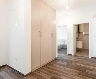 Wohnung zum Verkauf in erster Reihe zum Meer in Okrug in Kroatien