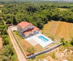 Schöne Villa mit großem Garten und Pool, Istrien, Poreč